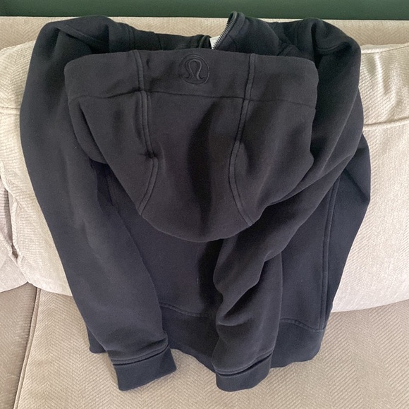 Lululemon Zip-Up black scuba hoodie, size 6 - Picture 3 of 3